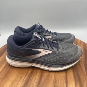 Brooks Dyad 11 Shoes Womens Size 9 B Gray Running Comfort Walking Gym Sneakers